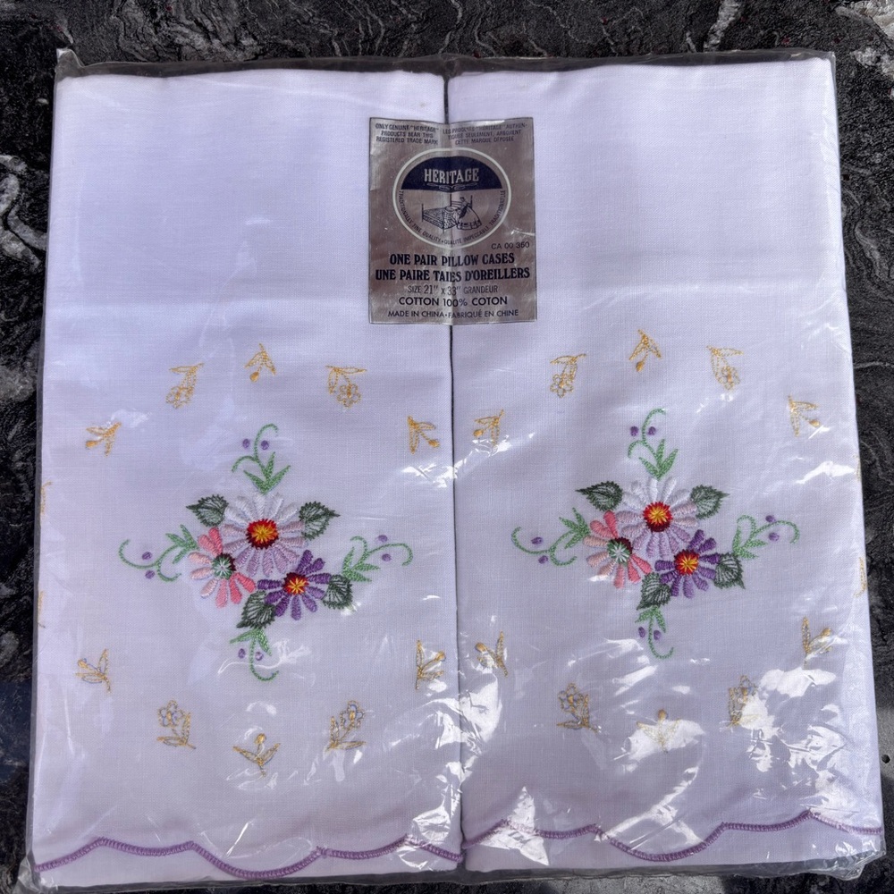 NWT Vintage Heritage White Pillowcases with Embroidery